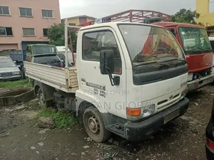 Nissan Cabstar Truck 4 Tyres (Tokunbo) Diesel