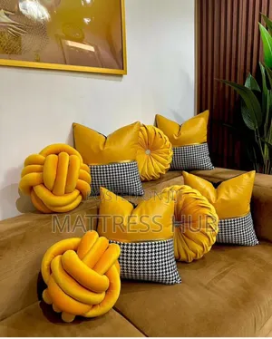 Classical Decorative Cushion Set