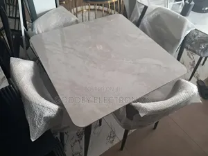 4 Chairs 1 Table Dining Set