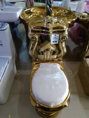 Golden High Quality Water Closet