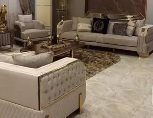 3//2/1 With Center Table