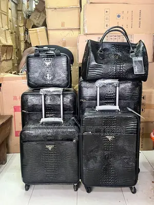 High Quality Set of 6 Prada Leather Luggage Traveling Box
