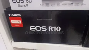 Canon Eos R10