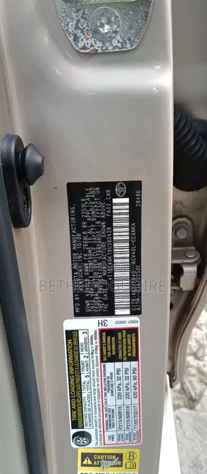 Toyota Camry LE 4dr Sedan (2.4L 4cyl 5A) 2009 Gold