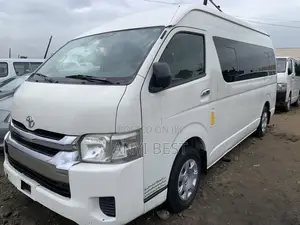 Toyota HiAce 2016 White