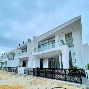 5bdrm Duplex in Lekki Phase 2 for sale