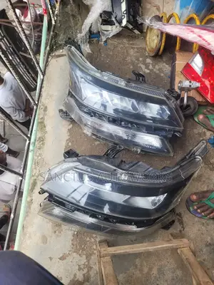 Headlight Avanza 2019