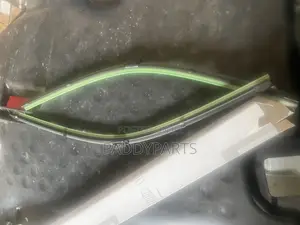 Mercedes Benz Glc300 Wiper Blade