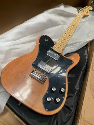 Fender Classic Series '72 Telecaster Deluxe Guitar