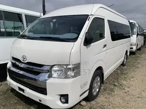 Toyota HiAce 2017 White