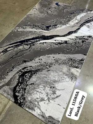 7x10fts Black and Grey Turkey Center Rug