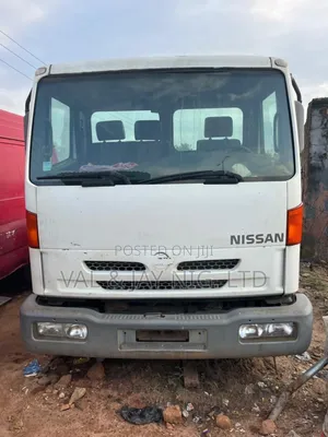 Nissan Rigid Half Body Truck - Foreign Use