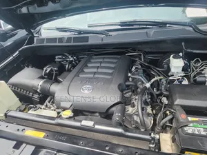 Toyota Sequoia Platinum 4x4 2018 Black
