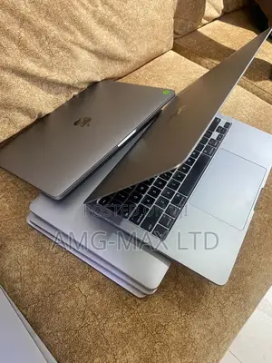 Laptop Apple MacBook Pro 2020 16GB Intel Core i5 SSD 512GB