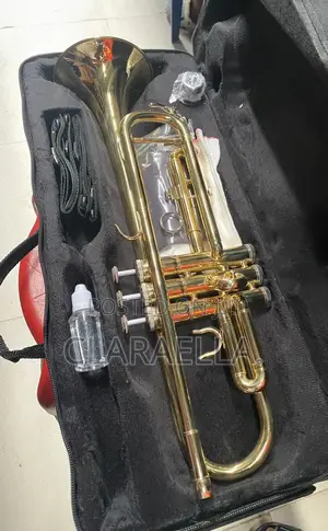 Yamaha Trumpet With Accessories