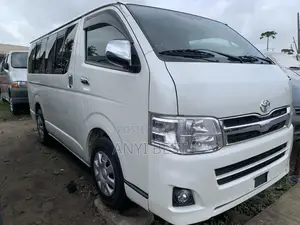Toyota HiAce 2011 White