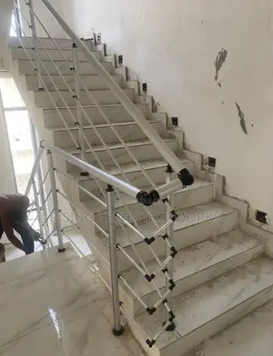 Aluminum Railings Miss With Touch of Black
