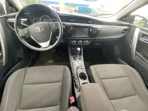 Toyota Corolla 2015 Maroon