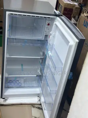Versatile Space Skyrun 160 Liters Refrigerator (Bcd-160hc).