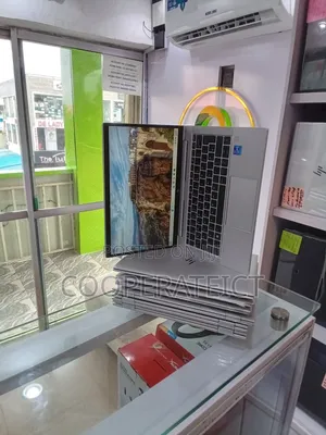 Laptop HP EliteBook 830 G8 16GB Intel Core i7 SSD 512GB