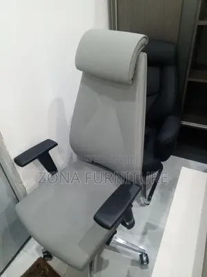 High Quality Foreign Design Executive Office Swivel Chair