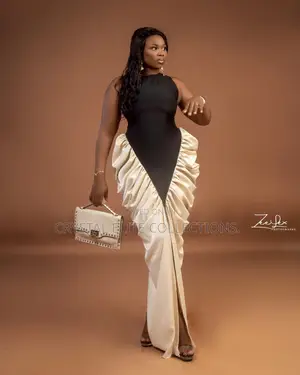 Elegant Female Gown – Classy Unique Design
