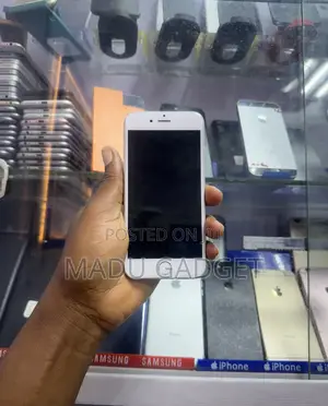 Apple iPhone 6 16 GB Silver