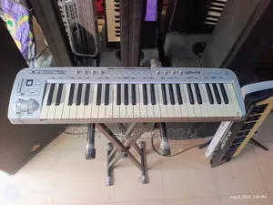 Behringer Unx49 Midi Controller