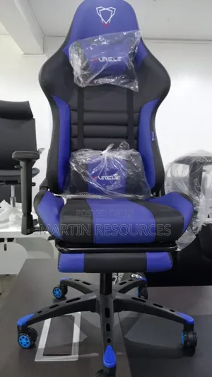 Gamer Chair With Footrest