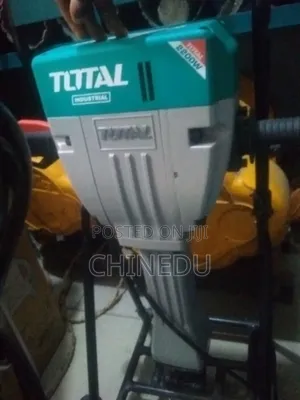 Total Jack Hammer (2200w)