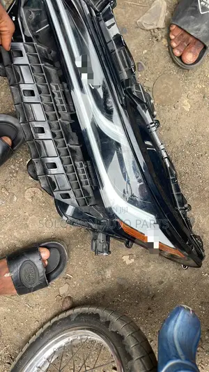 Venza 2020 Headlight Left With Led