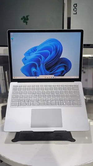 Laptop Microsoft Surface Laptop 6 16GB Intel Core Ultra 7 SSD 256GB