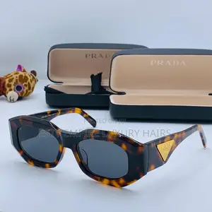 Top Quality Luxury Prada Glasses