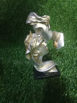 Figurines Statue For Decore