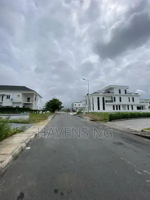 5bdrm Duplex in Ikate for sale
