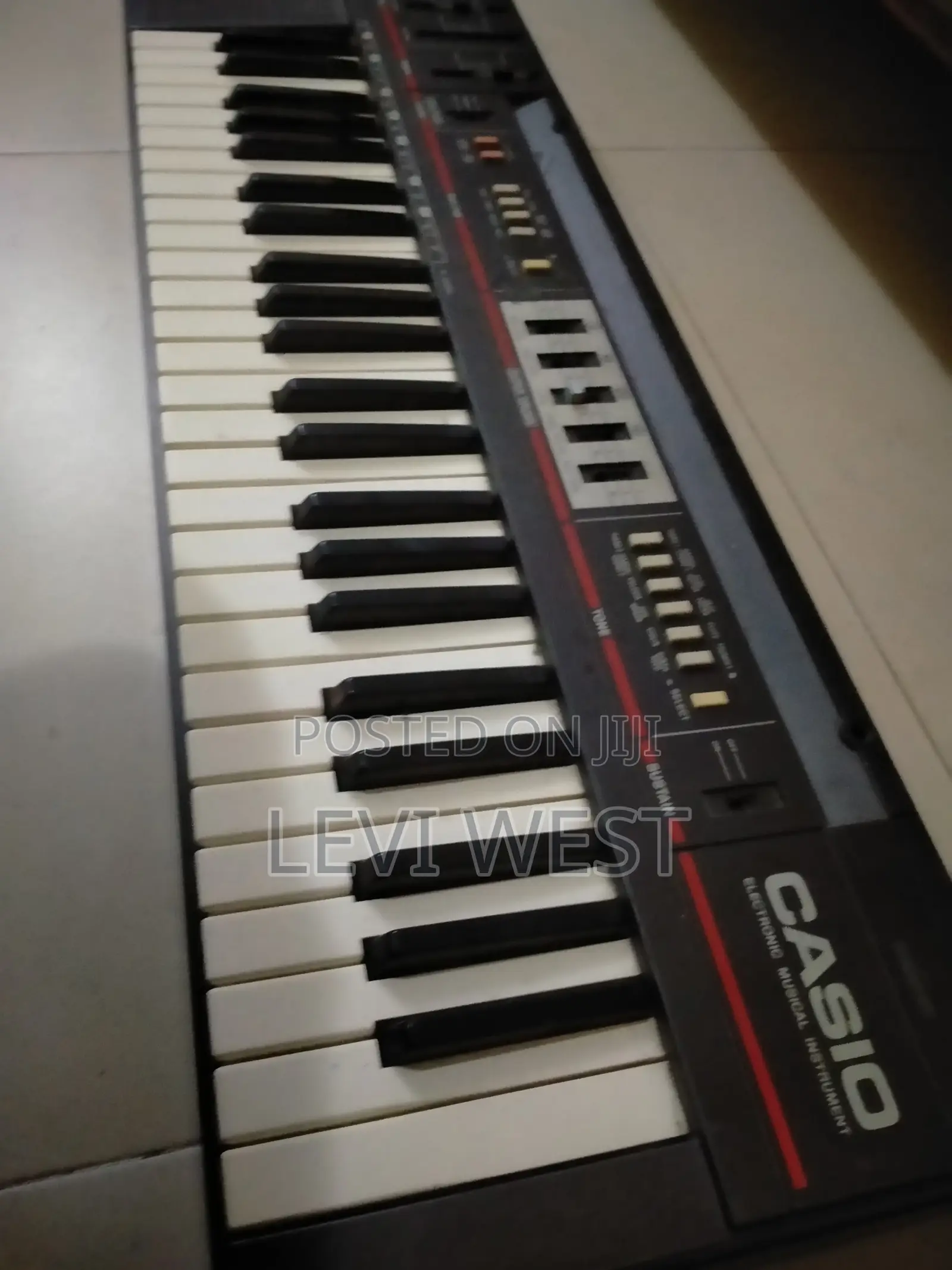 Electric Keyboard
