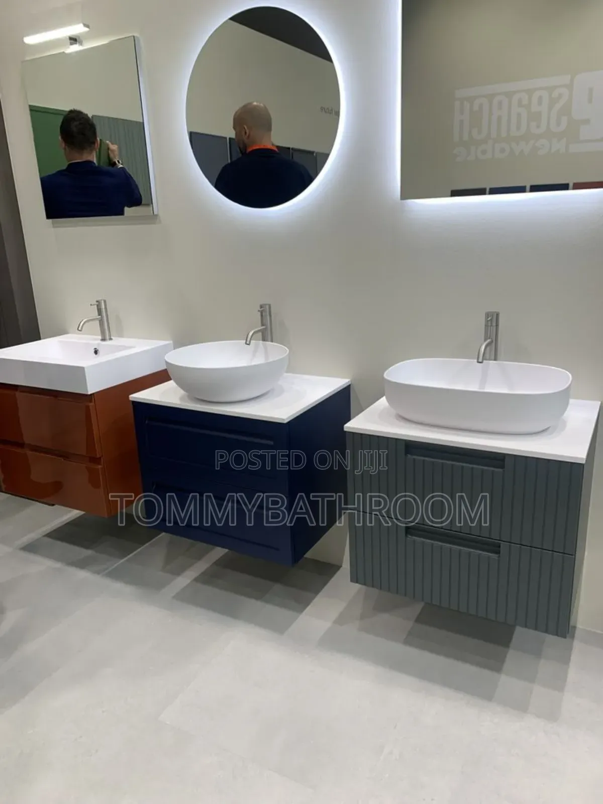 Single Cabinets With Mirrors