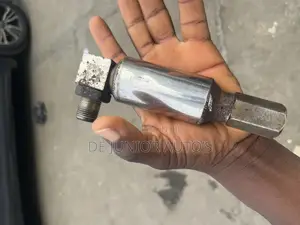 Oxygen Sensor Adapter That Has Catalyst Inside