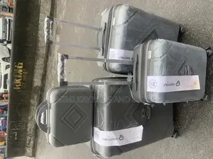 Complete Set of Unbreakable Luggage With Expansion Zip