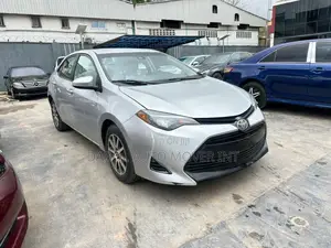 Toyota Corolla LE ECO 4dr Sedan (1.8L 4cyl CVT) 2017 Silver