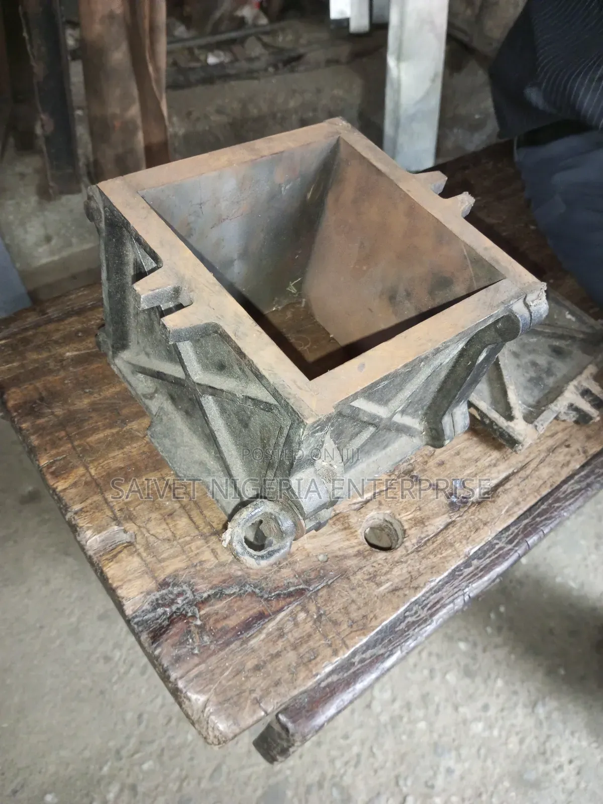 Cube Mould