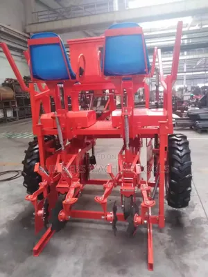 2 Rows Cassava Planting Tractor