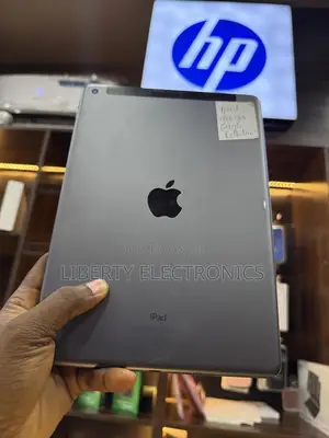 Apple iPad 9.7 64 GB Gray