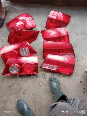 Rear Light Toyota Sienna 04/06 Complete Back
