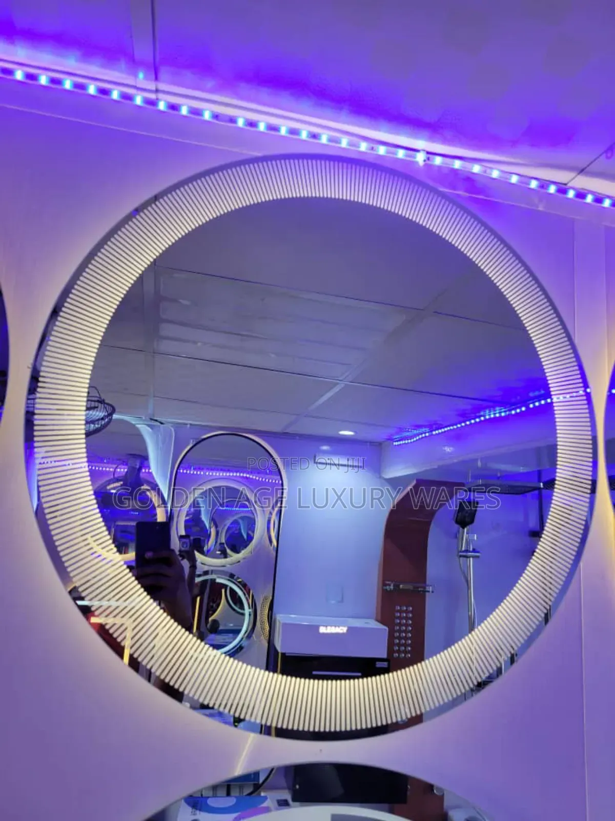80x80cm Round Mirror With Lights