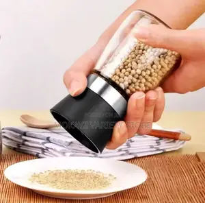 Kitchen Seasoning/Spice Manual Grinder and Mixer Bottle