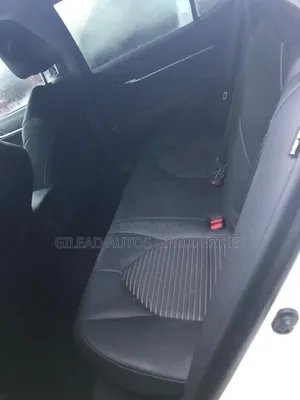 Toyota Camry 2018 White