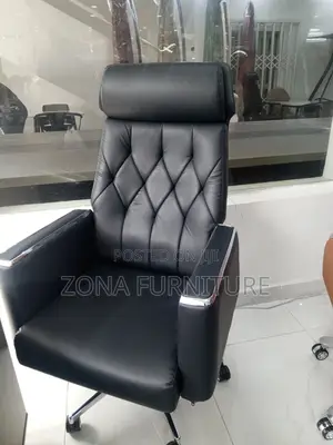 High Quality Foreign Design Executive Office Swivel Chair