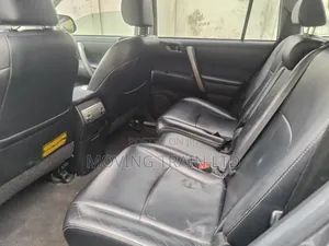 Toyota Highlander SE 2012 Gray