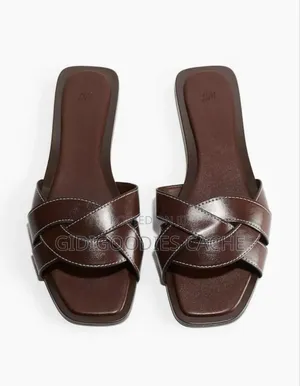 H M Slippers